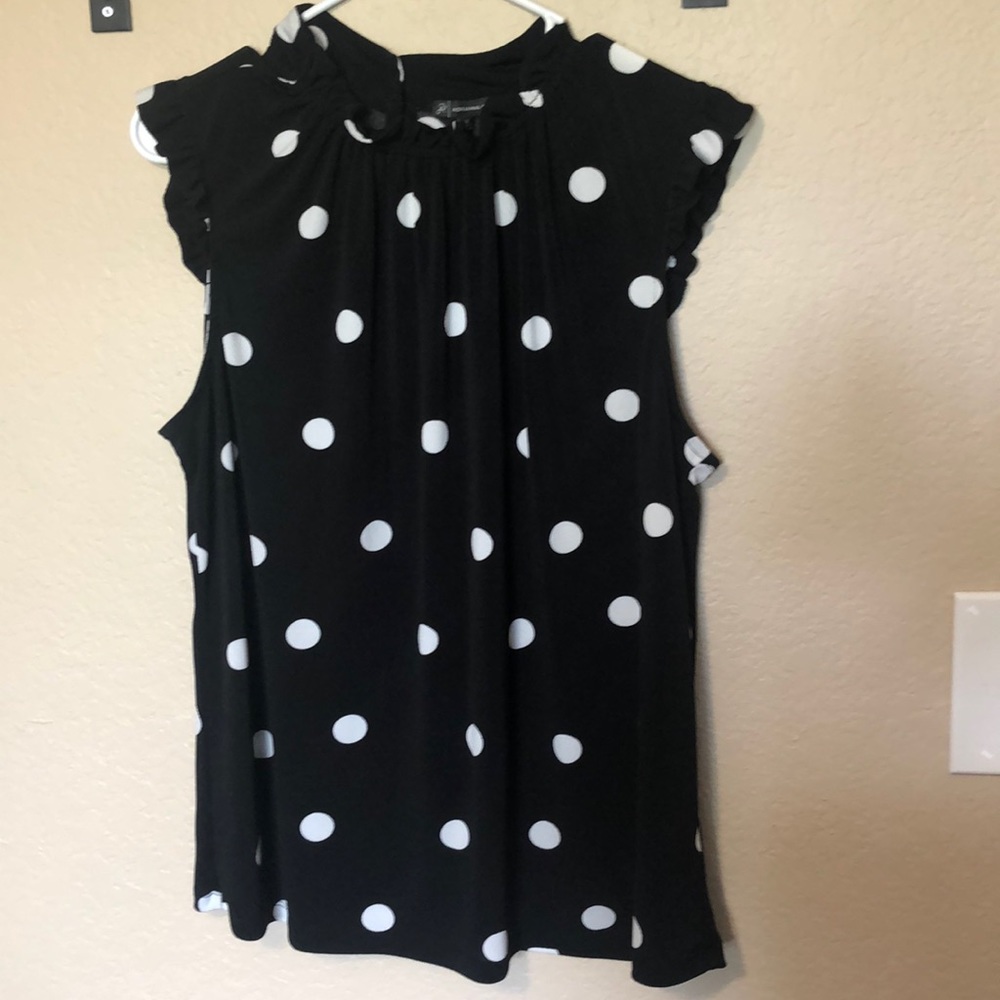Adrianna Papell ruffled cap sleeves ⁉️